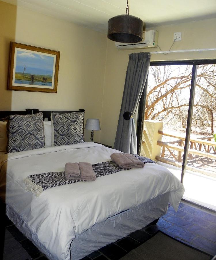 Marloth Park Hippo House Βίλα Εξωτερικό φωτογραφία
